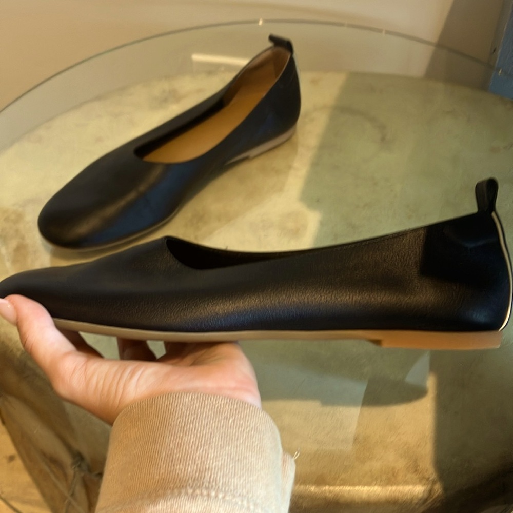 brand new never worn Everlane ballet flats